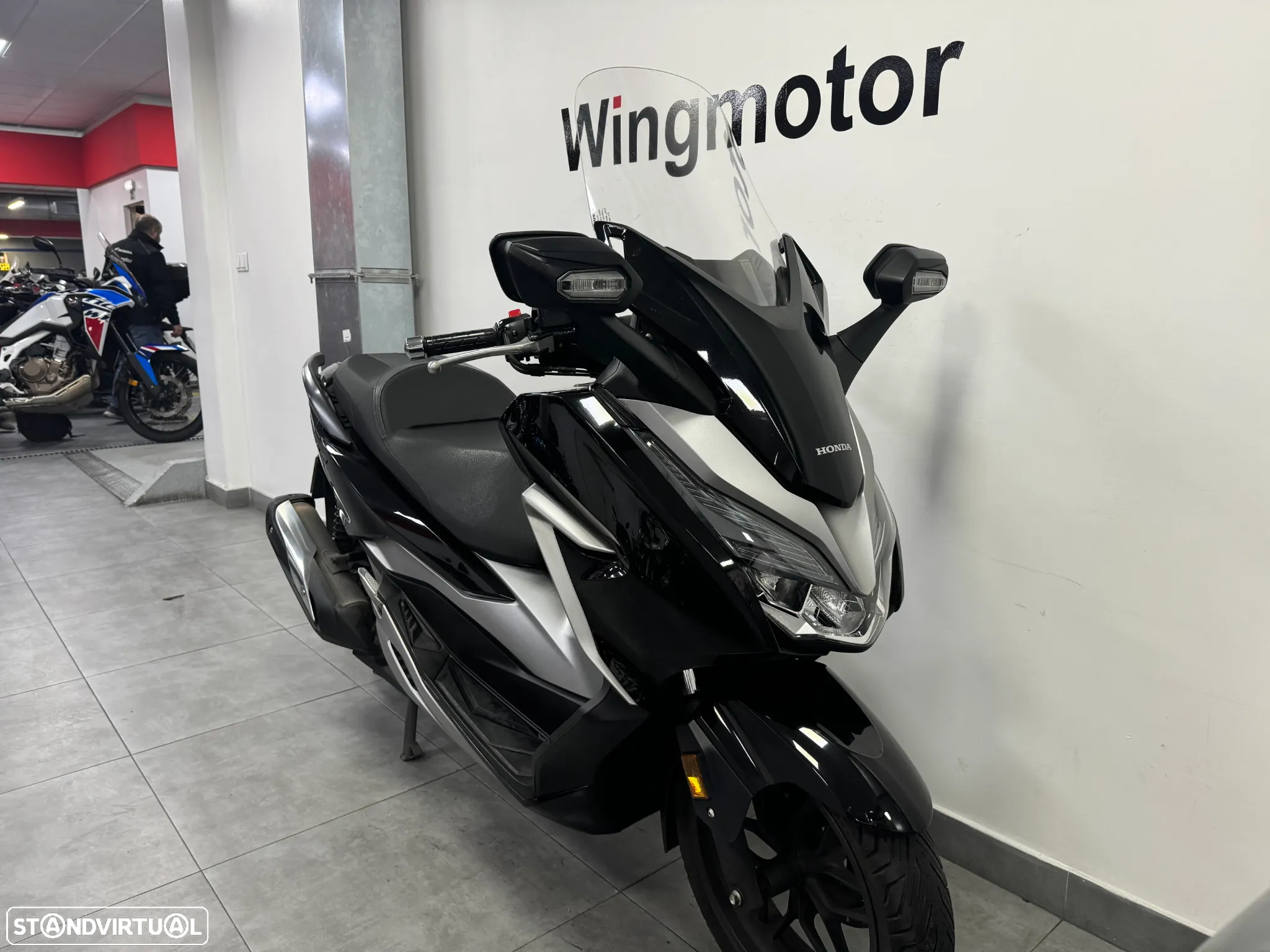 Honda Forza 300 - 3