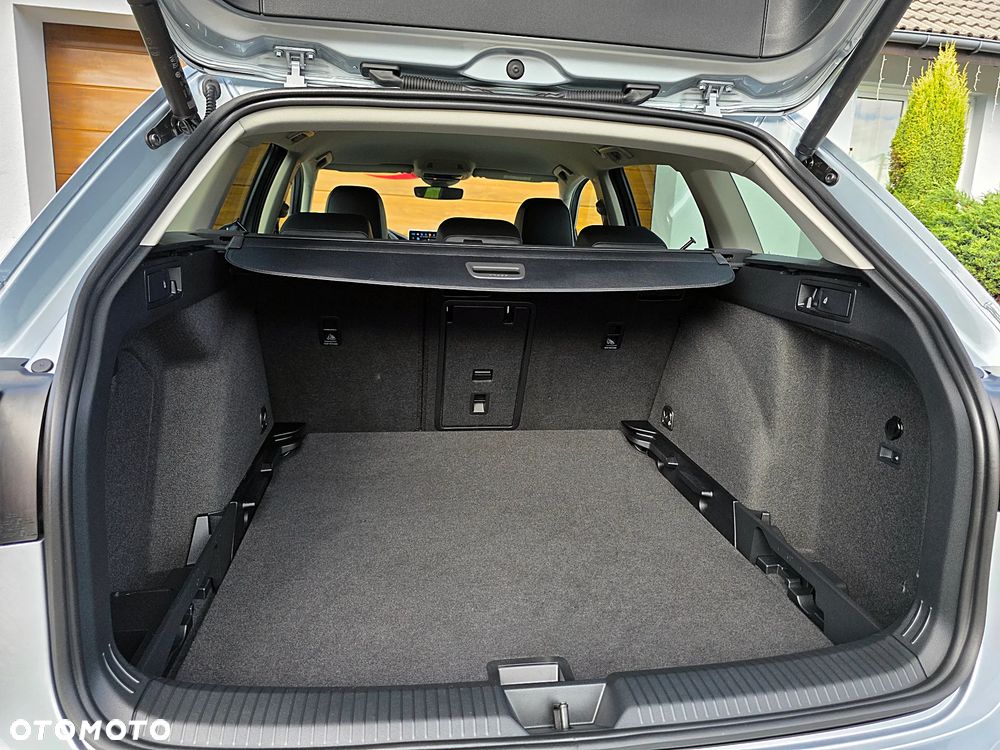 Volkswagen Golf 1.5 eTSI OPF DSG Style - 14