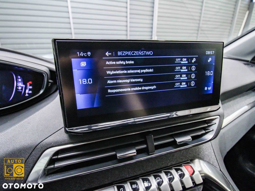 Peugeot 3008 1.2 PureTech Allure S&S EAT8 - 26