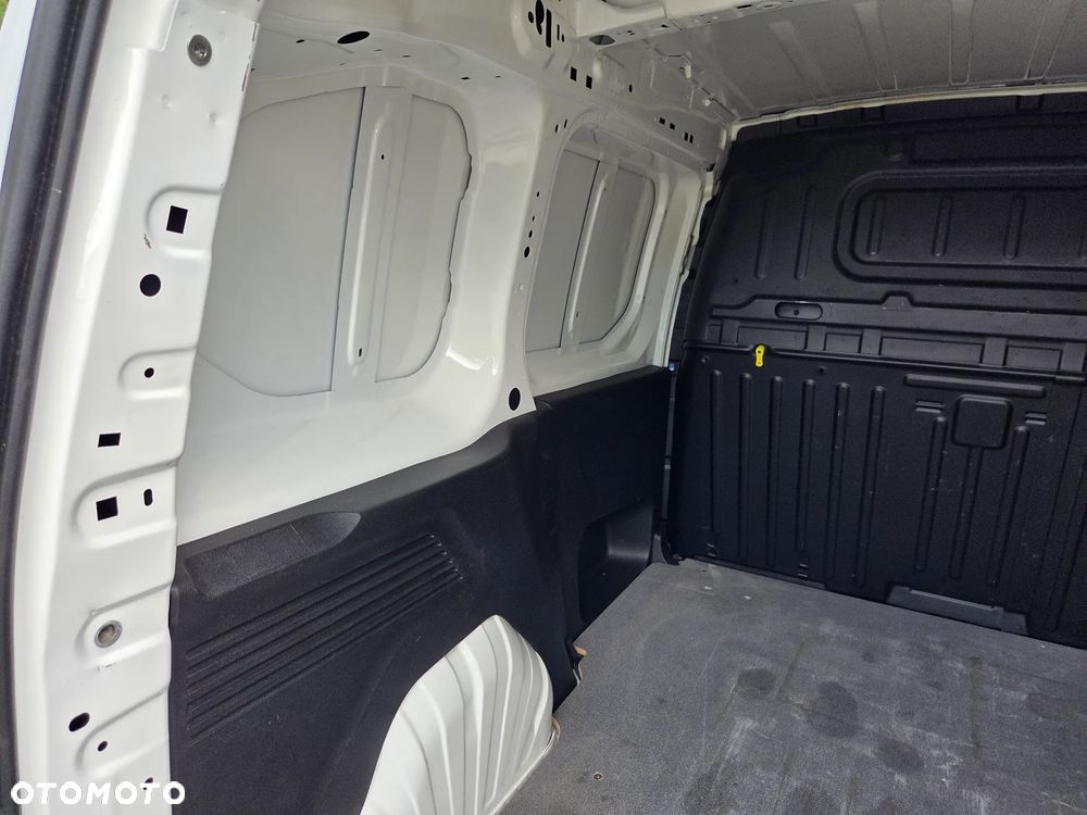 Citroën BERLINGO - 32