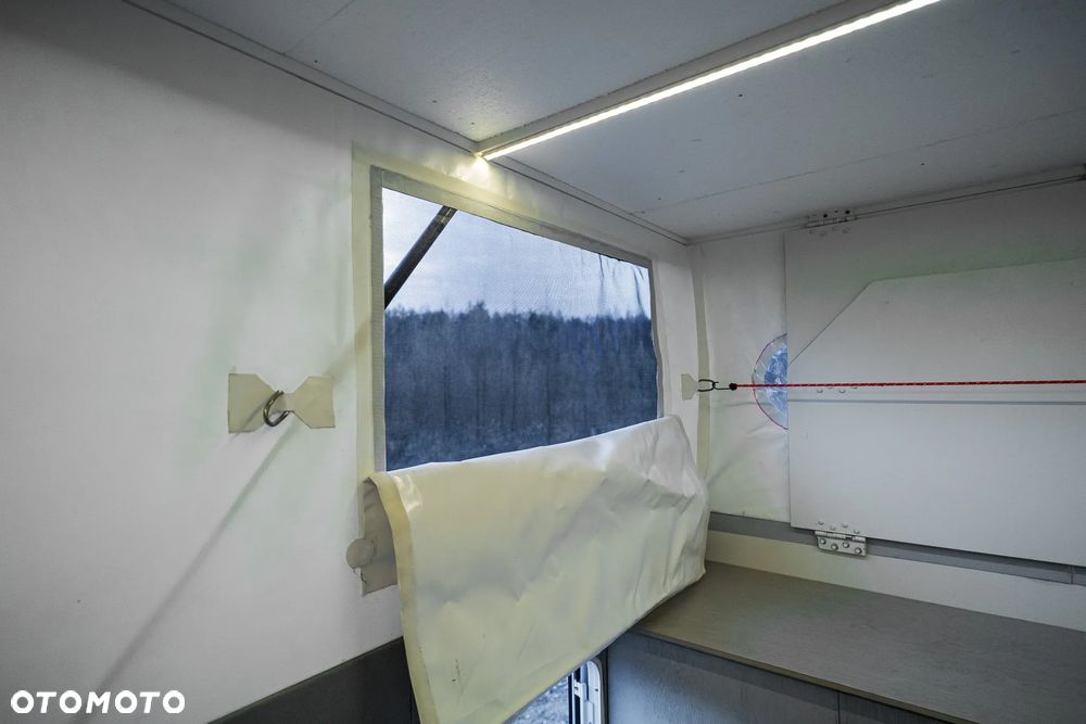 Toyota Hilux 4x4 Extra Cab - 32