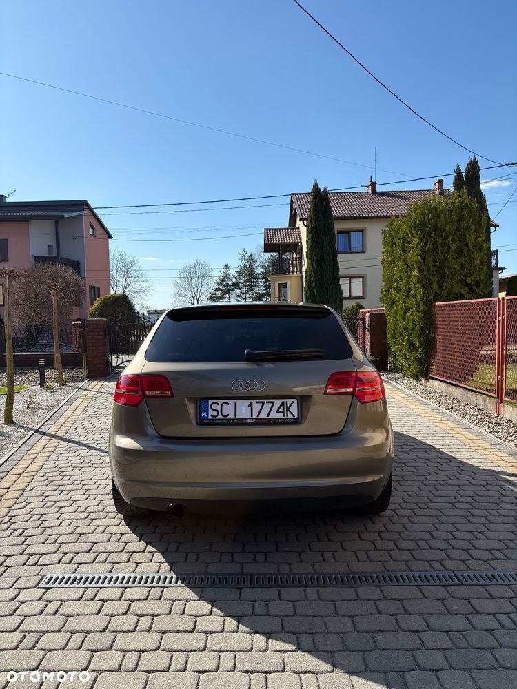 Audi A3 Sportback 2.0 TDI DPF Ambiente - 11