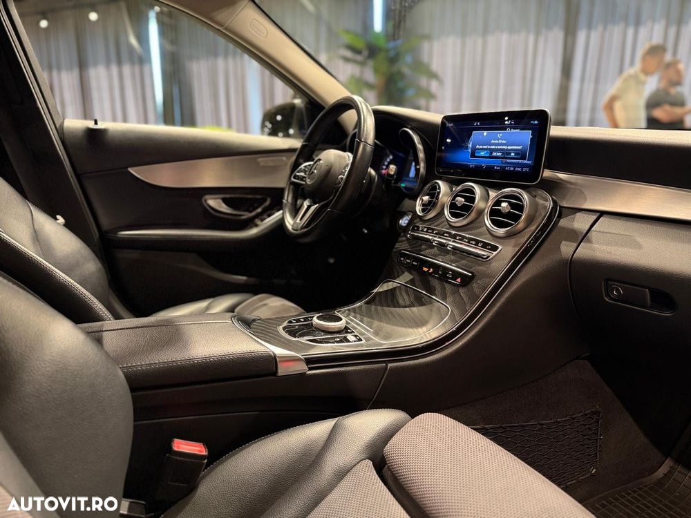 Mercedes-Benz C - 21