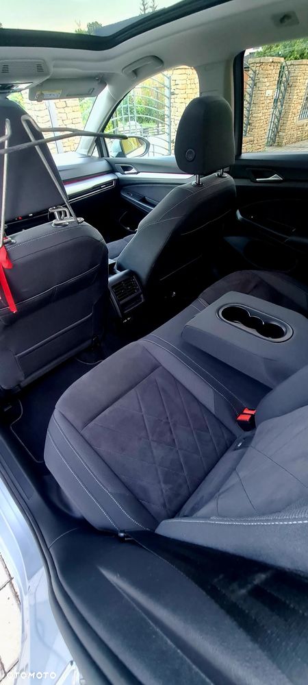 Volkswagen Golf - 8