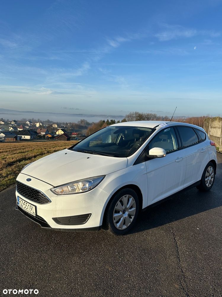 Ford Focus 1.0 EcoBoost Ambiente - 10