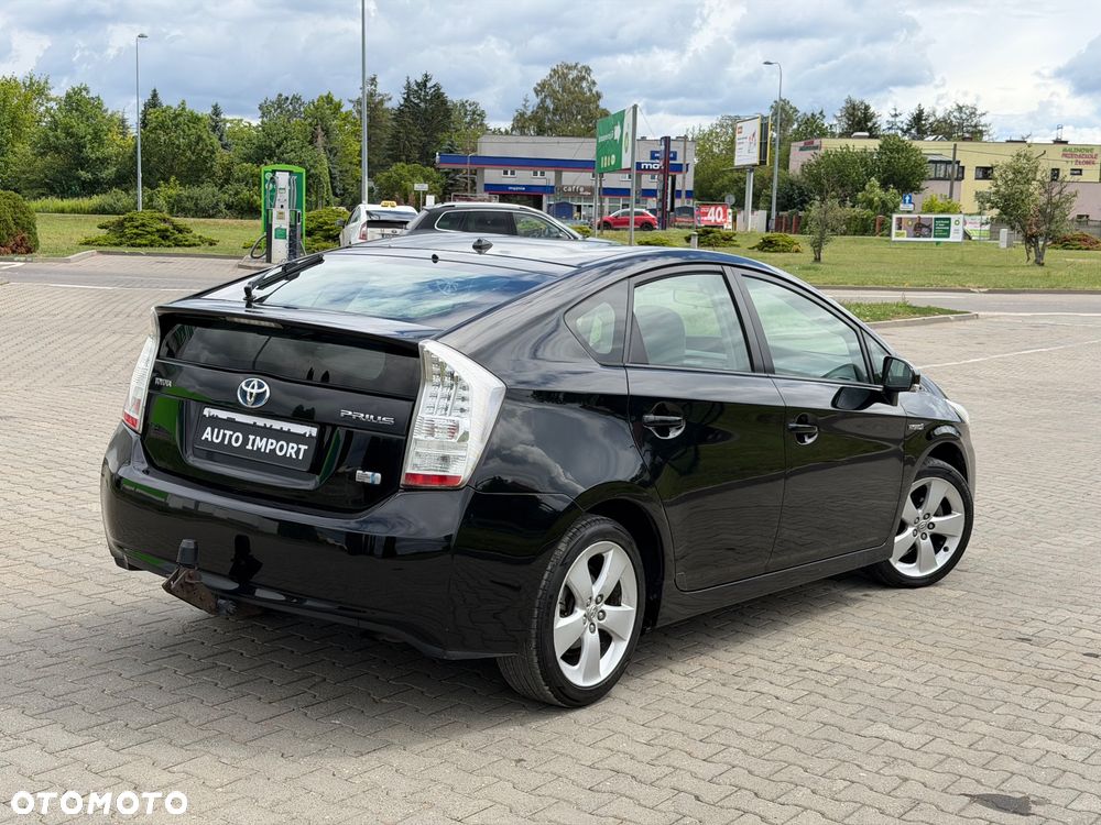 Toyota Prius - 5