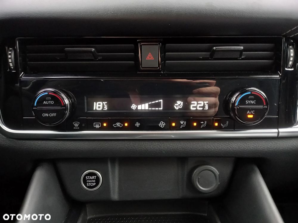 Nissan Qashqai 1.3 DIG-T MHEV N-Connecta Xtronic - 11