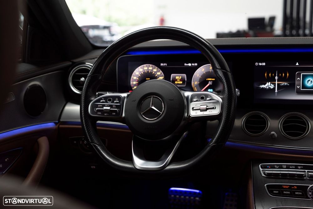 Mercedes-Benz E 300 de AMG Line - 13