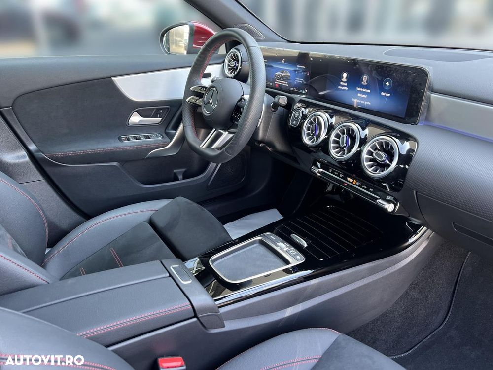 Mercedes-Benz A 220 4Matic MHEV 8G-DCT - 13