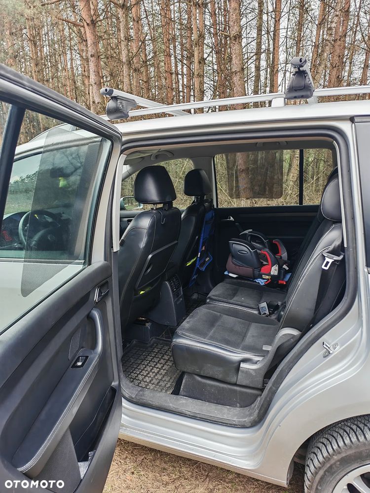 Volkswagen Touran 1.9 TDI Highline - 13