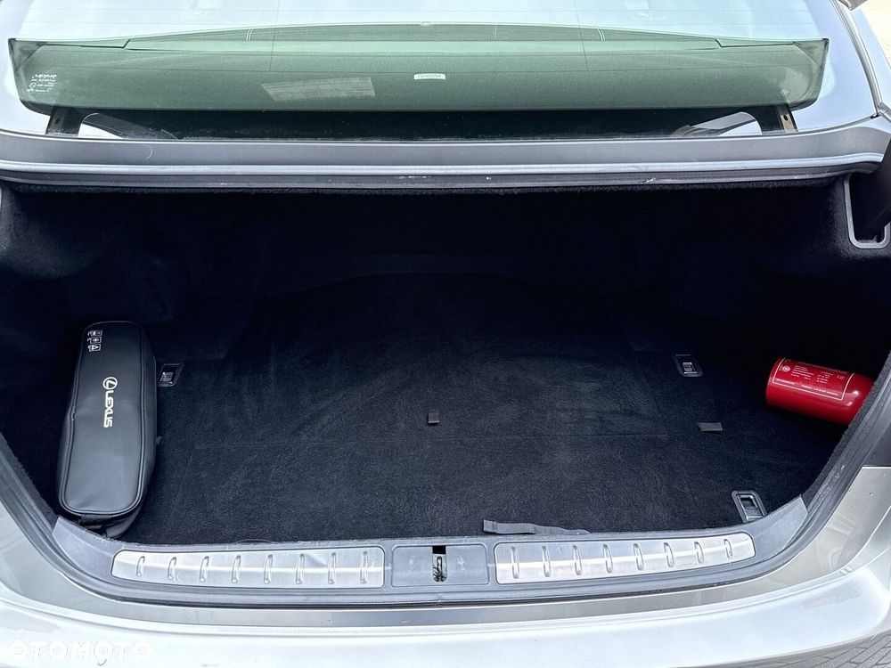 Lexus LS - 14