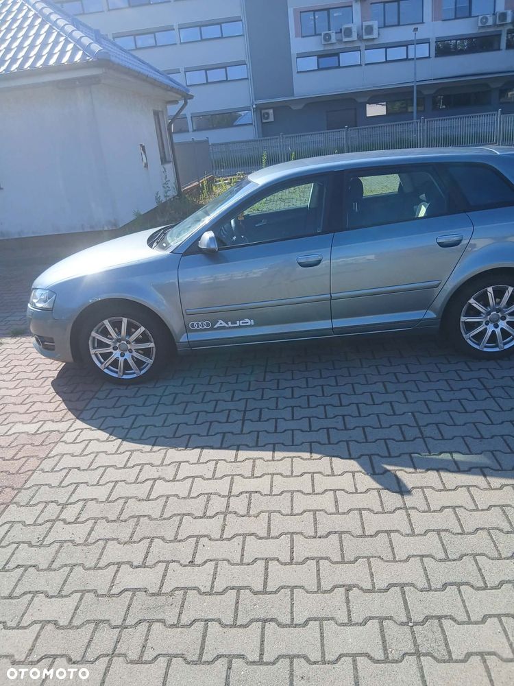 Audi A3 Sportback 1.6 TDI Ambition - 2