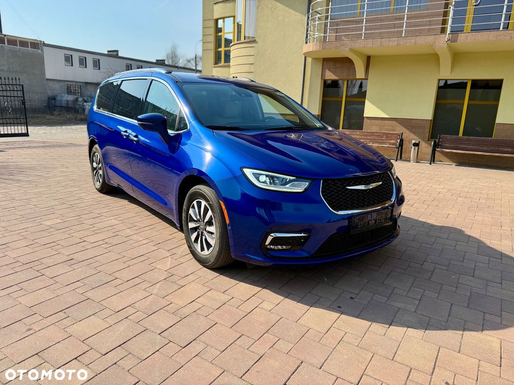 Chrysler Pacifica - 5
