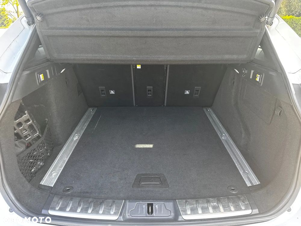 Jaguar F-Pace 2.0 i4D AWD R-Sport - 13