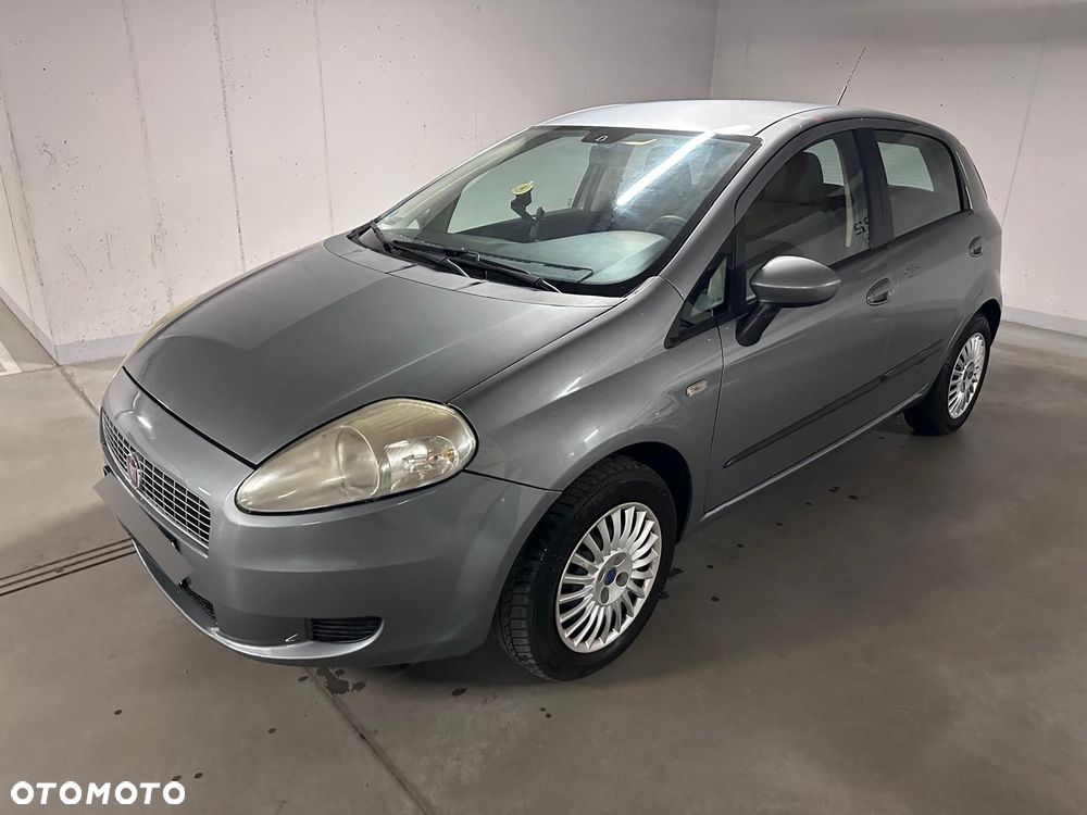 Fiat Punto 1.4 16V Emotion - 10