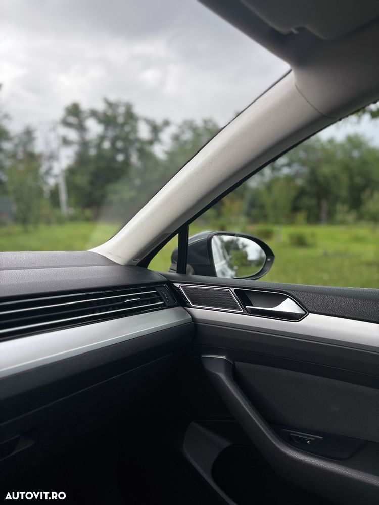 Volkswagen Passat 2.0 TDI Comfortline - 16