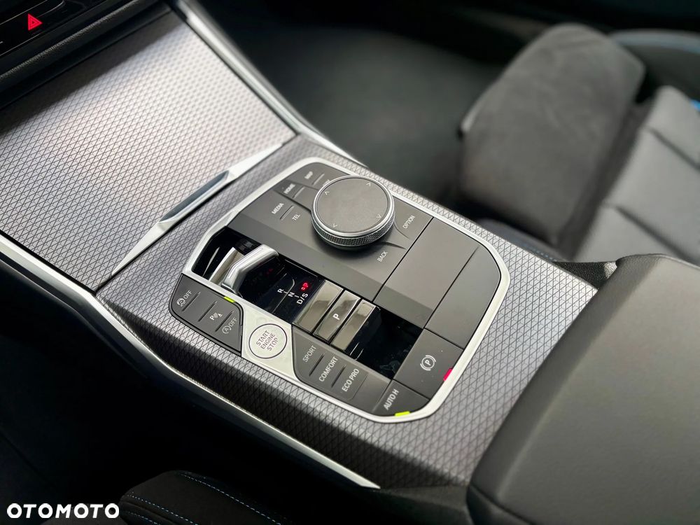 BMW Seria 3 330i xDrive M Sport sport - 14