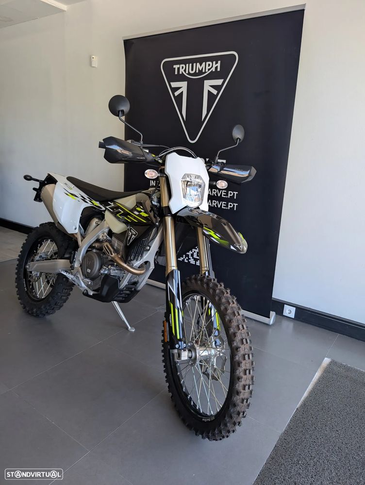 Triumph T TF 250-E - 1