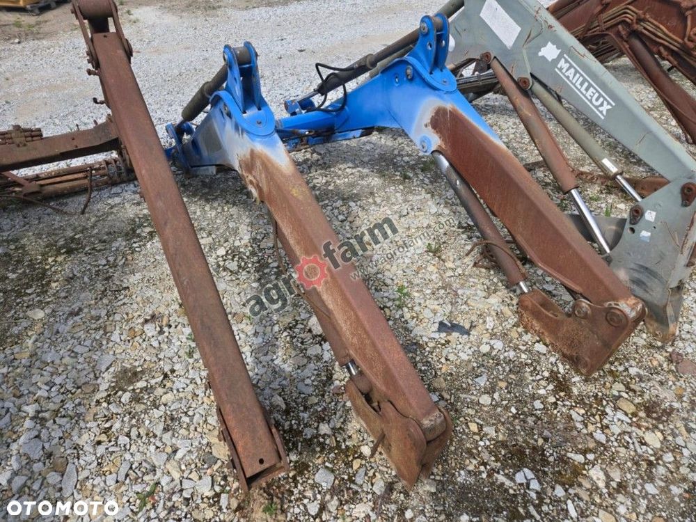 Ładowacz czołowy New Holland 750TL - 4