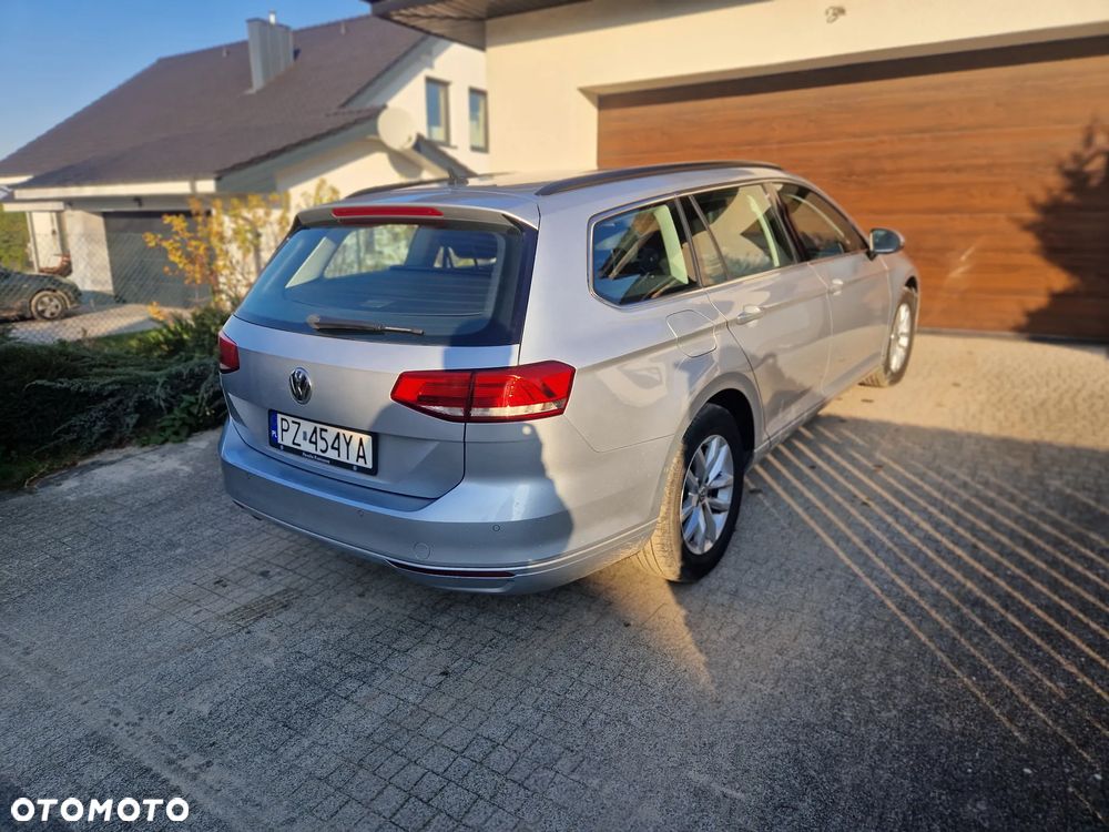 Volkswagen Passat 2.0 TDI DSG (BlueMotion Technology) Comfortline - 4