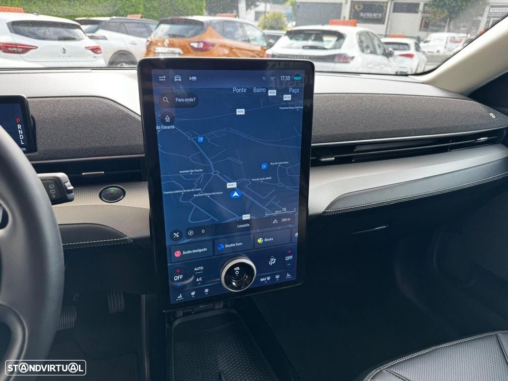 Ford Mustang Mach-E Standard - 18