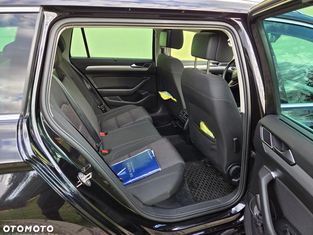 Volkswagen Passat - 6