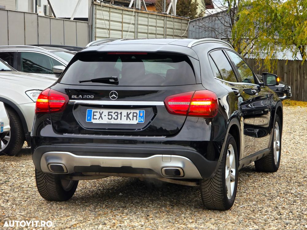 Mercedes-Benz GLA 200 7G-DCT AMG Line - 12