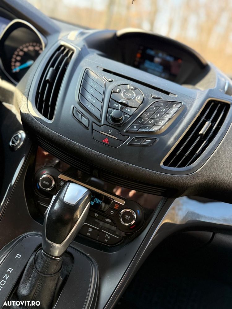 Ford Kuga 2.0 TDCi Powershift 4WD Titanium - 31