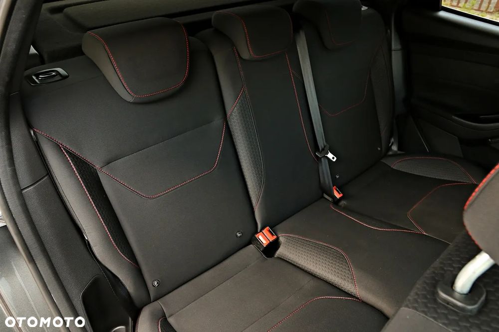 Ford Focus 1.0 EcoBoost Start-Stopp-System ST-LINE X - 33