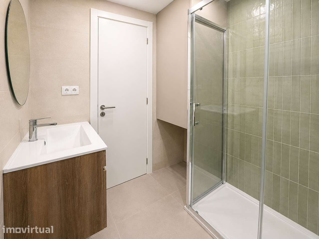 APARTAMENTO T3 TOTALMENTE REMODELADO EM MARVILA (junto à RTP e ISEL) - View 6
