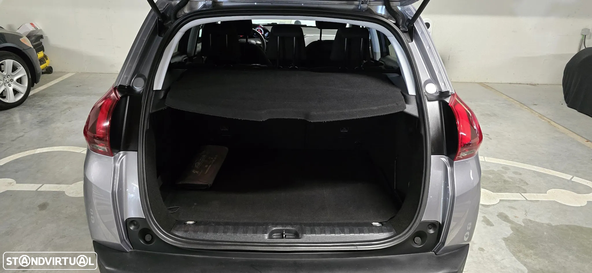 Peugeot 2008 1.5 BlueHDi Style - 20
