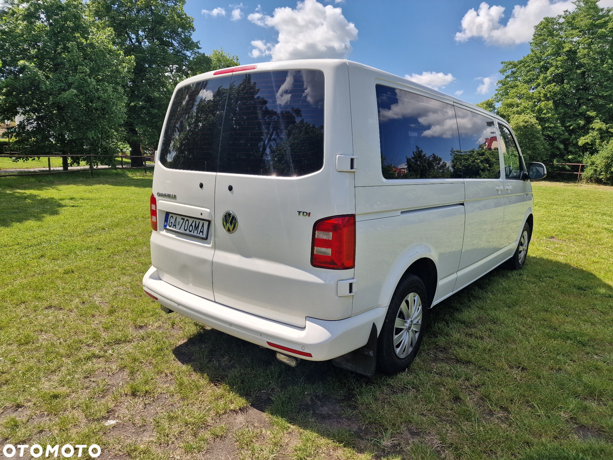 Volkswagen Caravelle 2.0 TDI L2 Comfortline DSG - 4