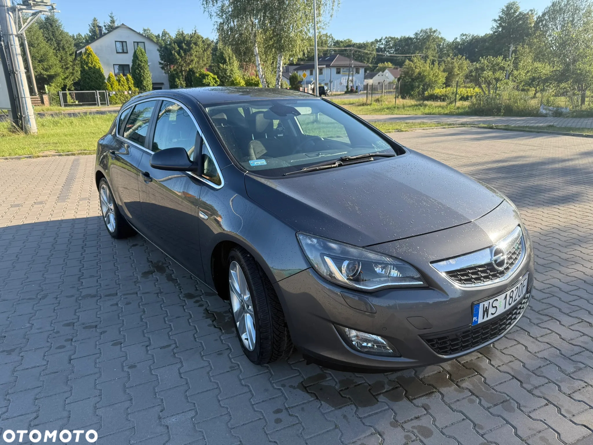 Opel Astra GTC 1.6 Turbo Edition - 3
