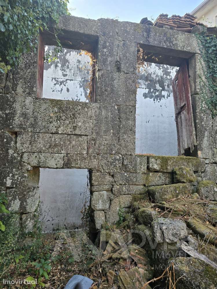 Moradia para Restaurar T2 Venda em São João de Lourosa,Viseu - Grande imagem: 3/12