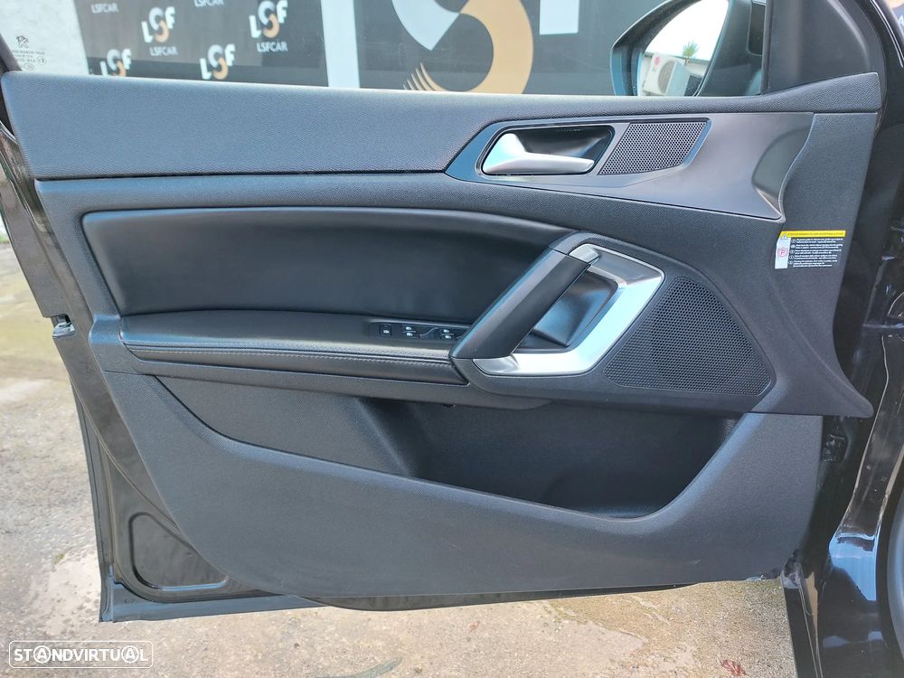 Peugeot 308 SW 1.6 e-HDi Allure J17 - 15