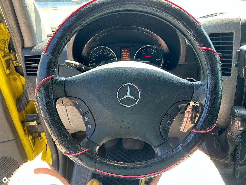 Mercedes-Benz Sprinter - 15