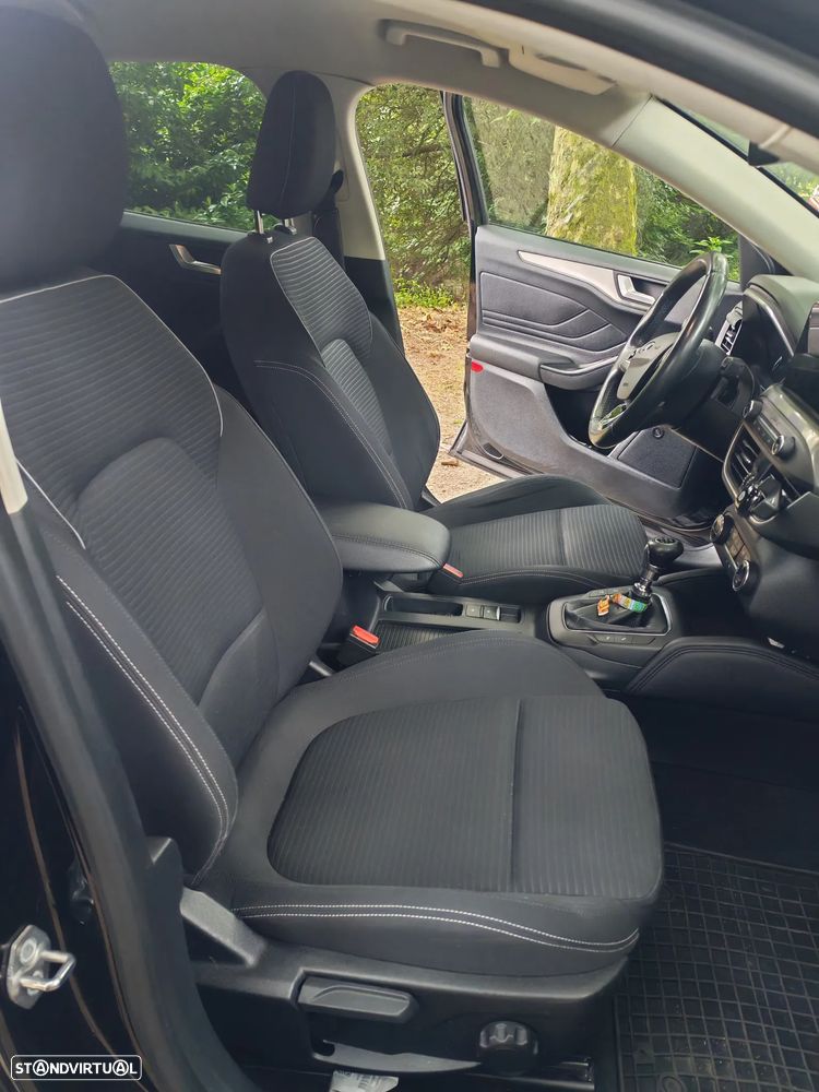 Ford Focus 1.0 EcoBoost Titanium - 17