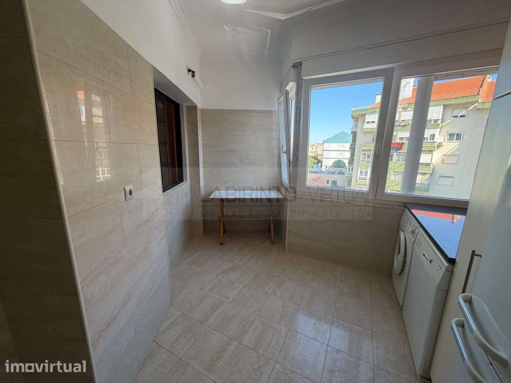 T3 com Elevador e arrecadação na Quinta do Mendes, Odivelas - Confo... - Grande imagem: 3/17