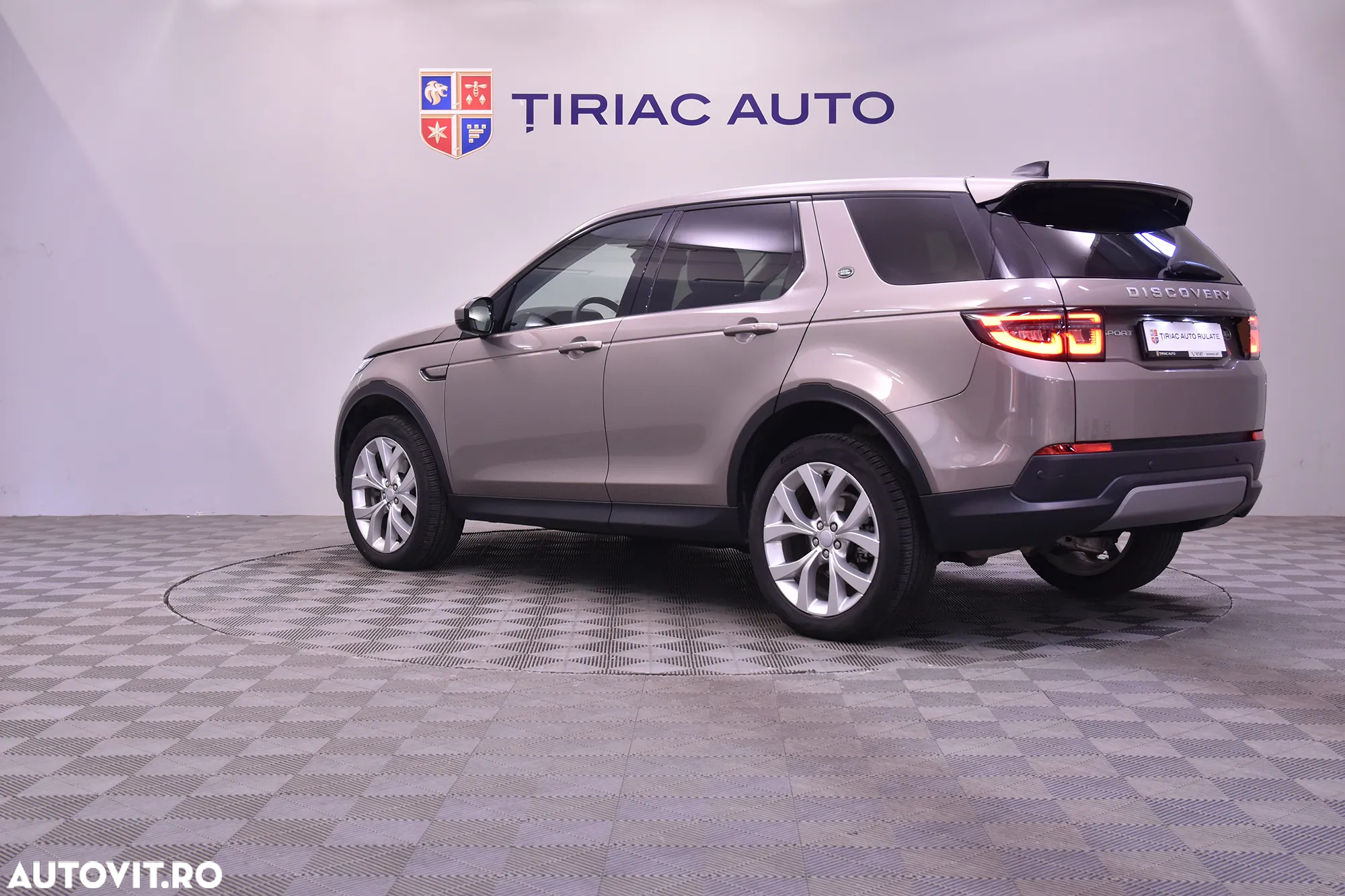Land Rover Discovery Sport - 3