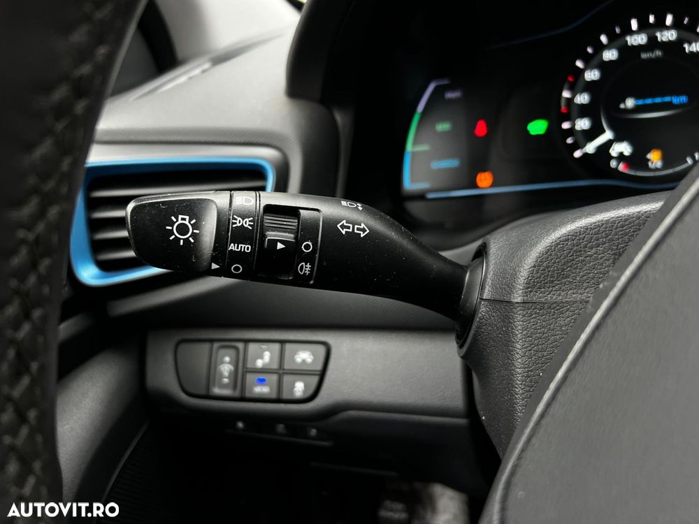 Hyundai IONIQ Plug-In Hybrid 1.6 141CP Exclusive - 17