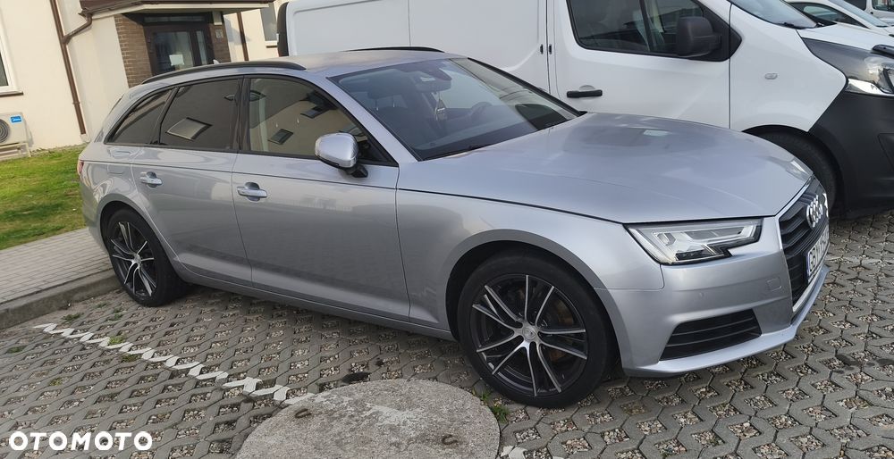 Audi A4 Limousine - 1
