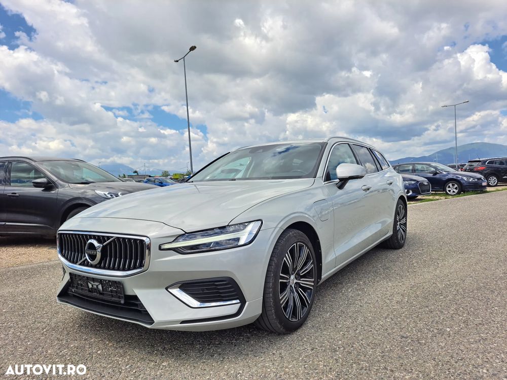Volvo V60 T6 AWD Twin Engine Geartronic Momentum Pro - 1