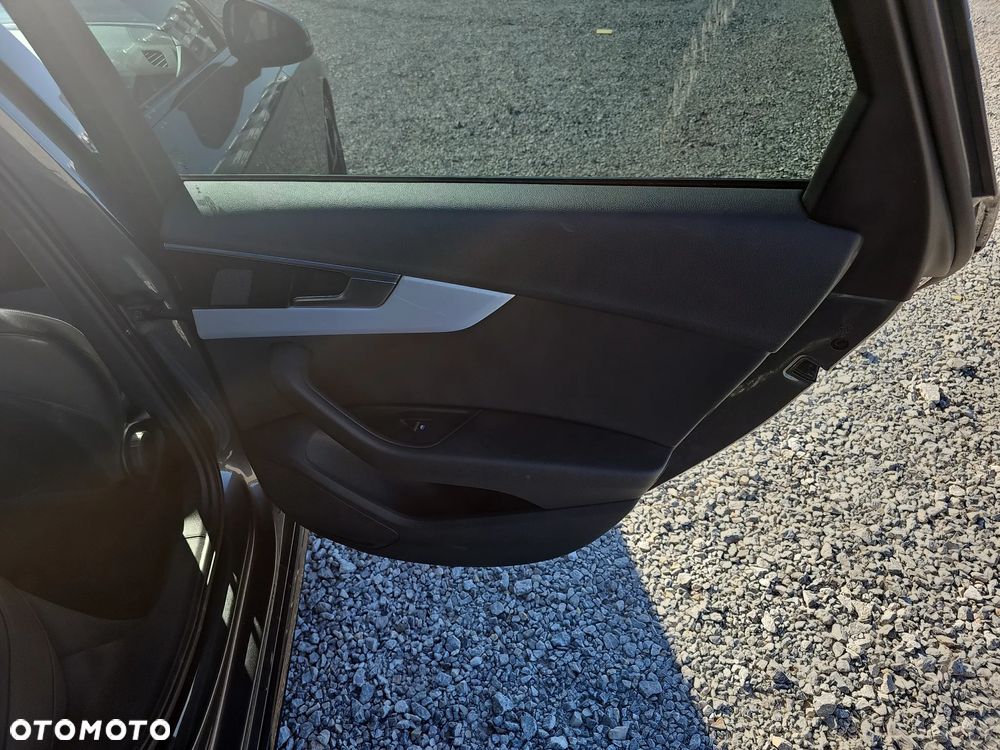 Audi A4 Limousine - 22