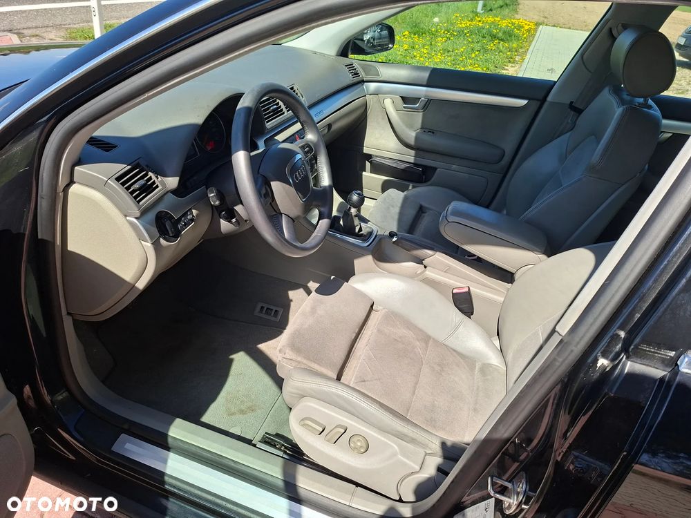 Audi A4 Limousine - 10
