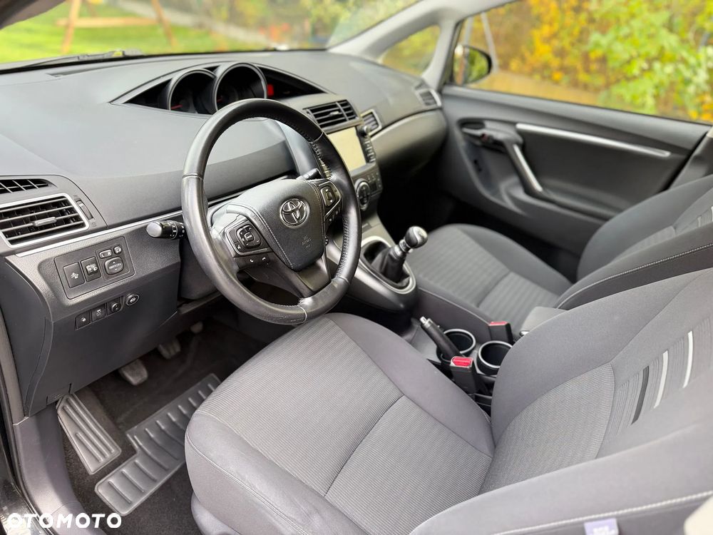 Toyota Verso 1.8 Premium 7os - 11