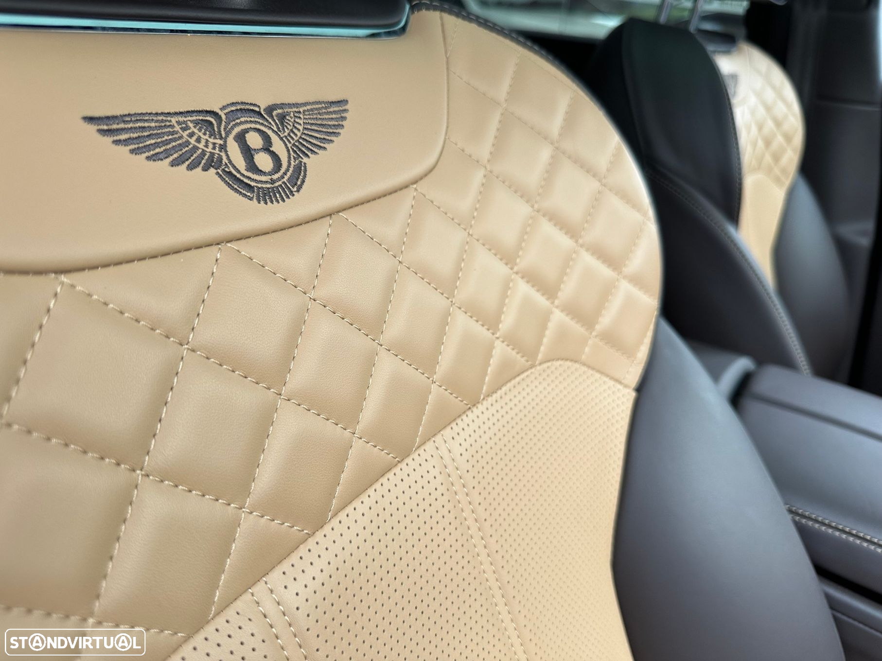 Bentley Bentayga Hybrid - 41