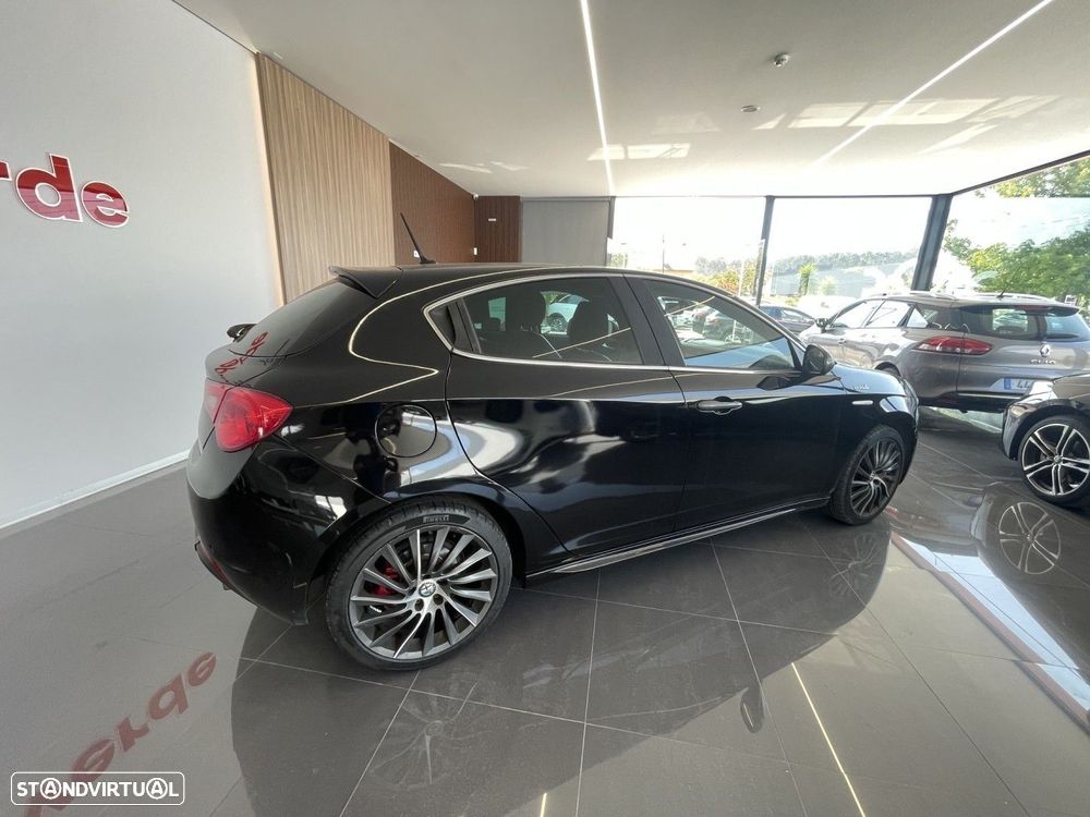 Alfa Romeo Giulietta 2.0 JTDM Exclusive J18 - 6