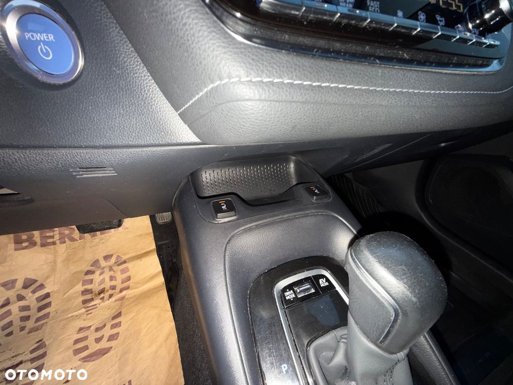 Toyota Corolla 1.8 Hybrid GPF Comfort - 28