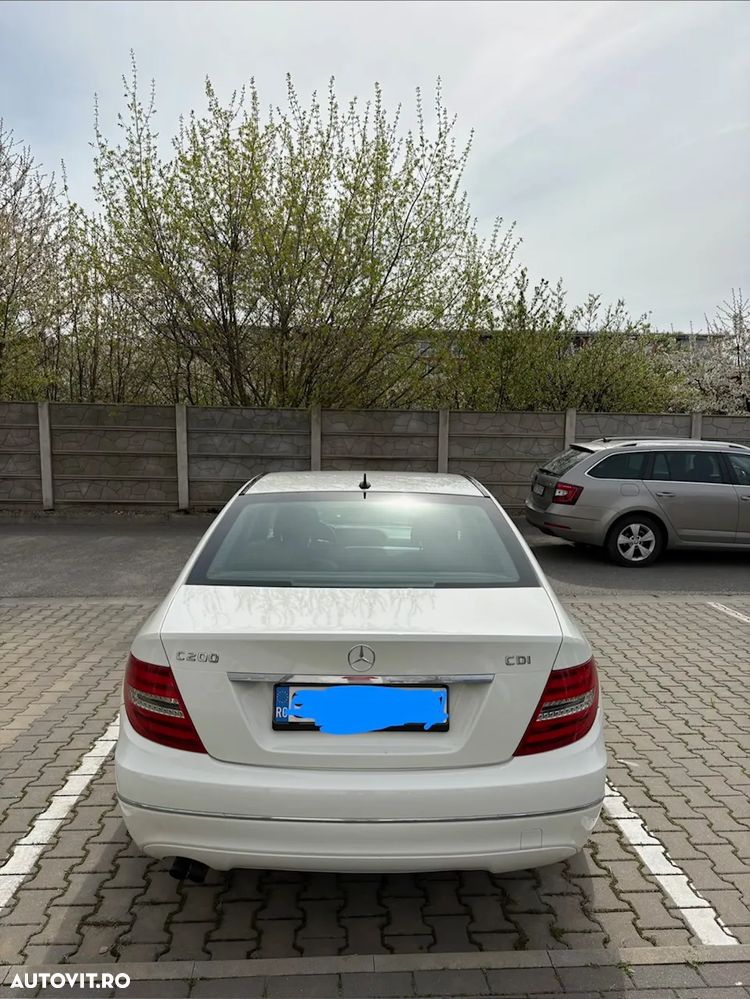 Mercedes-Benz C 200 CDI DPF Automatik BlueEFFICIENCY Avantgarde - 4