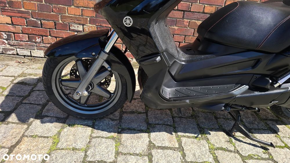 Yamaha X-max - 7